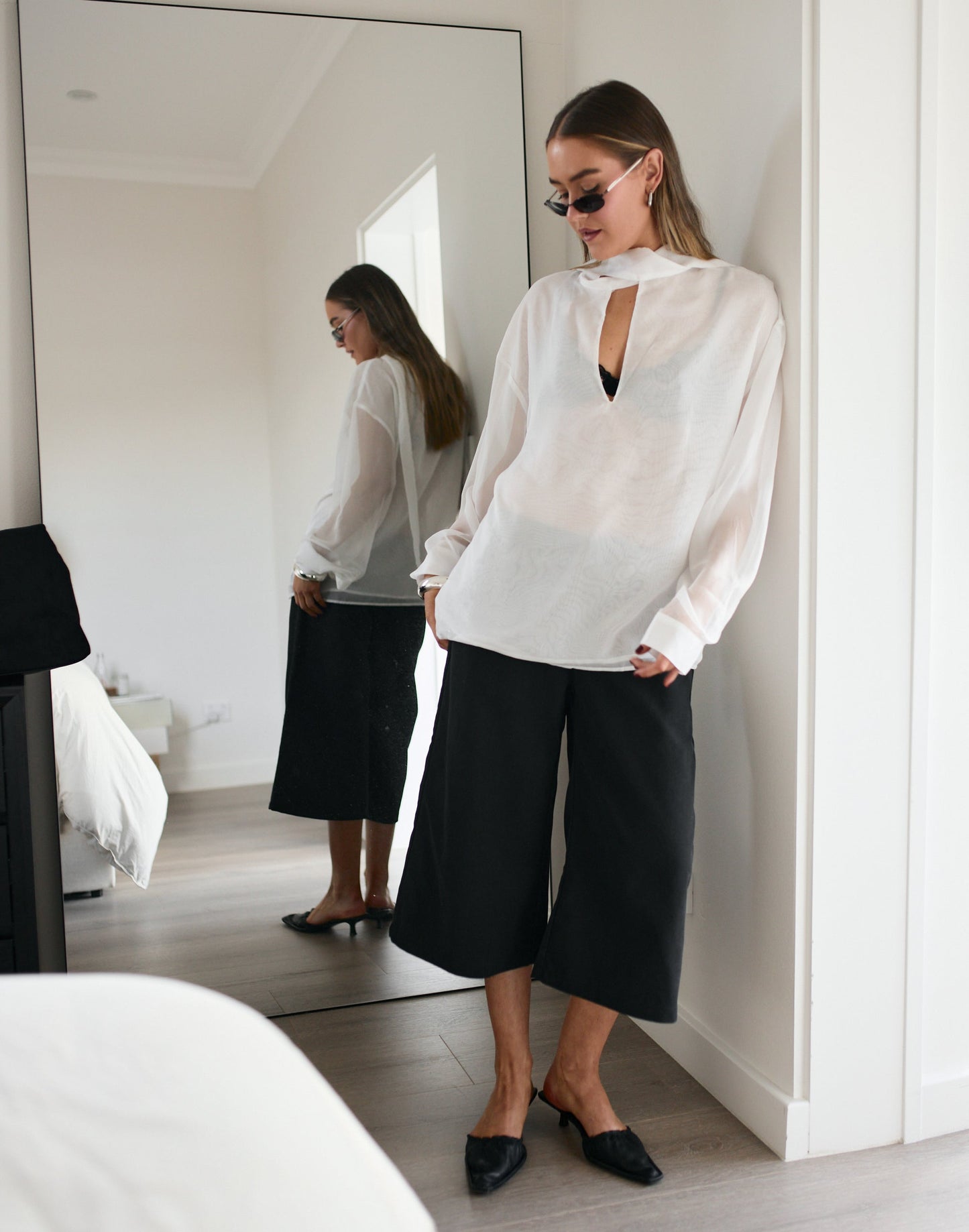 Symphony Midi Pants (Black)