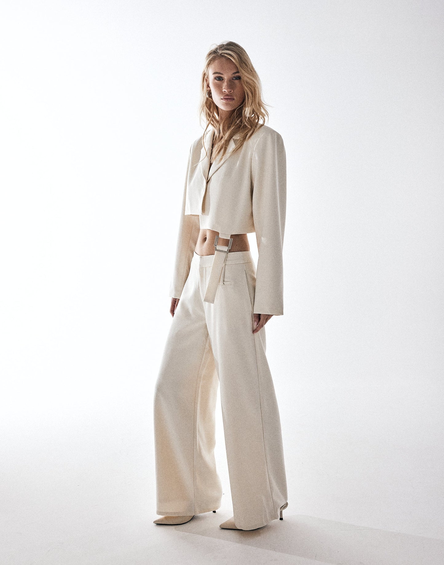 Reed Cropped Blazer (Oat)