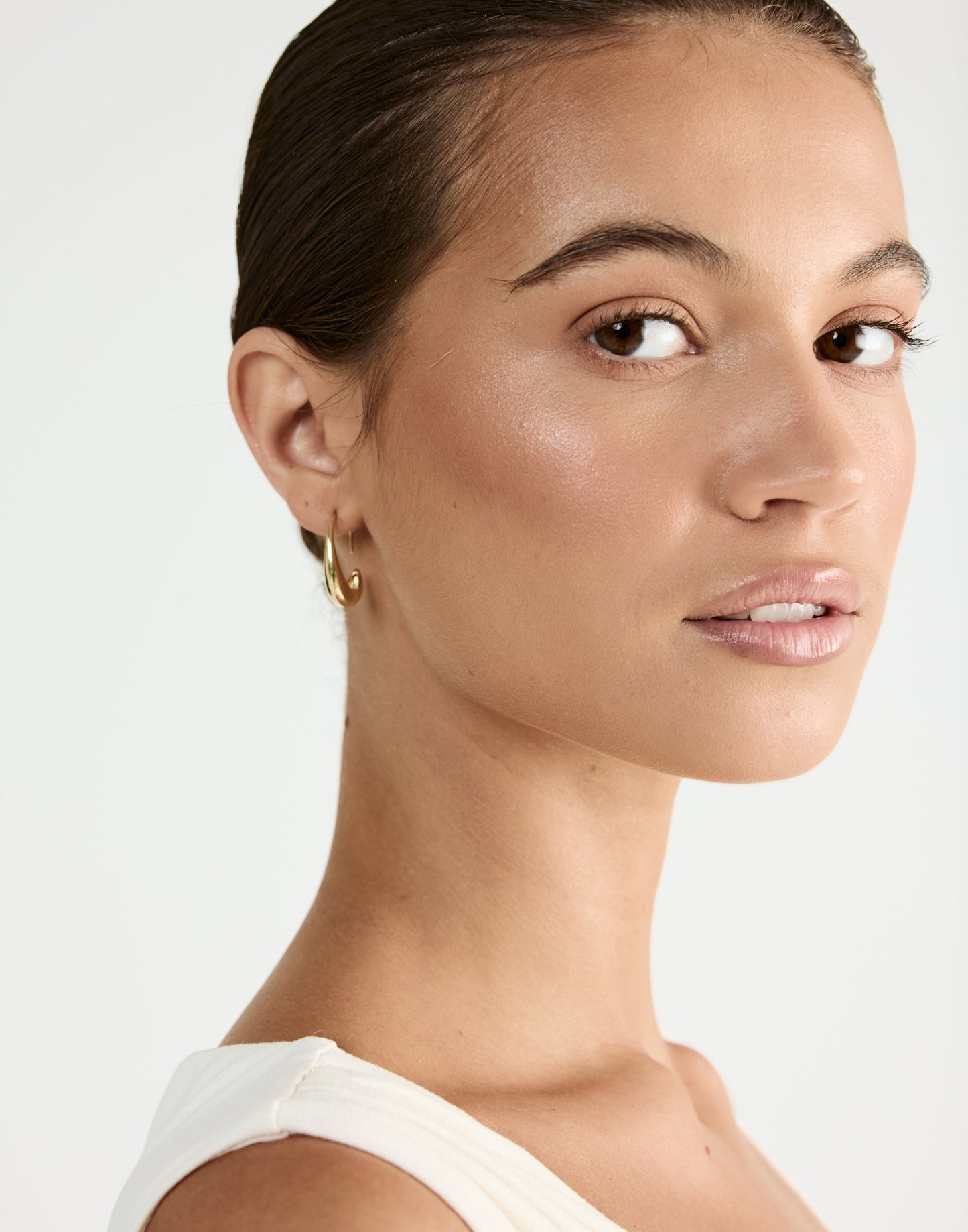 Orelia Earrings (Gold)