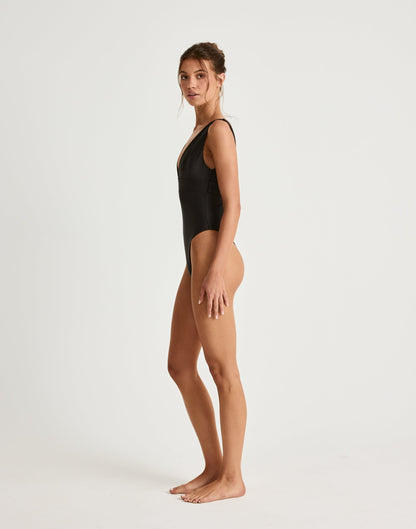 Sade One Piece (Black)