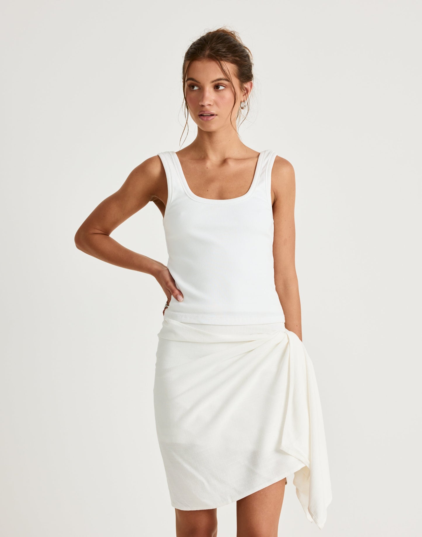 Evelyn Mini Skirt (Off White)