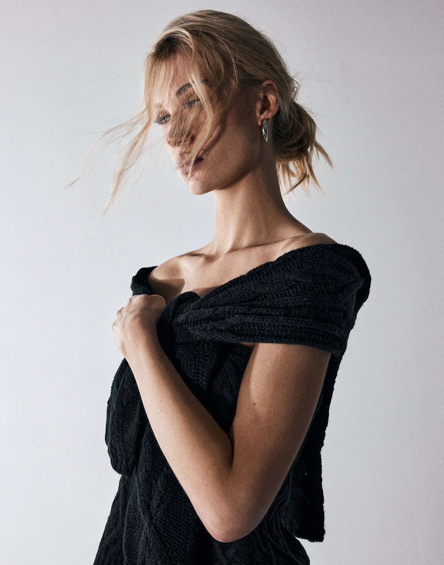 Loch Long Sleeve Top (Black)