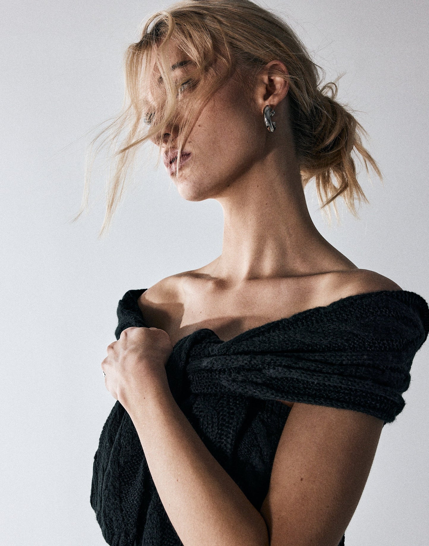 Loch Long Sleeve Top (Black)