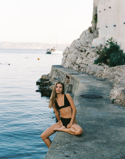Carla Bikini Top (Black)