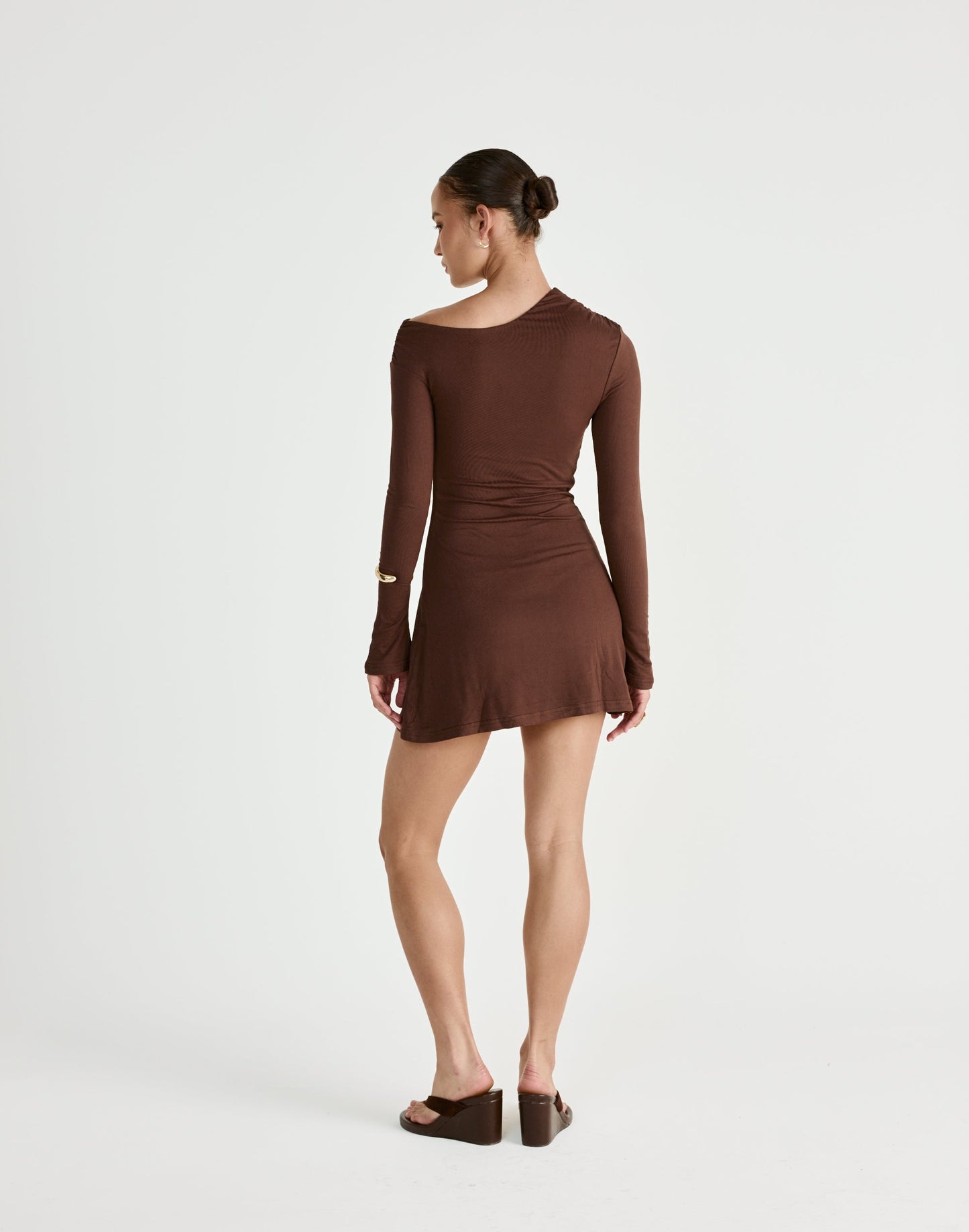 Ozias Long Sleeve Mini Dress (Chocolate)