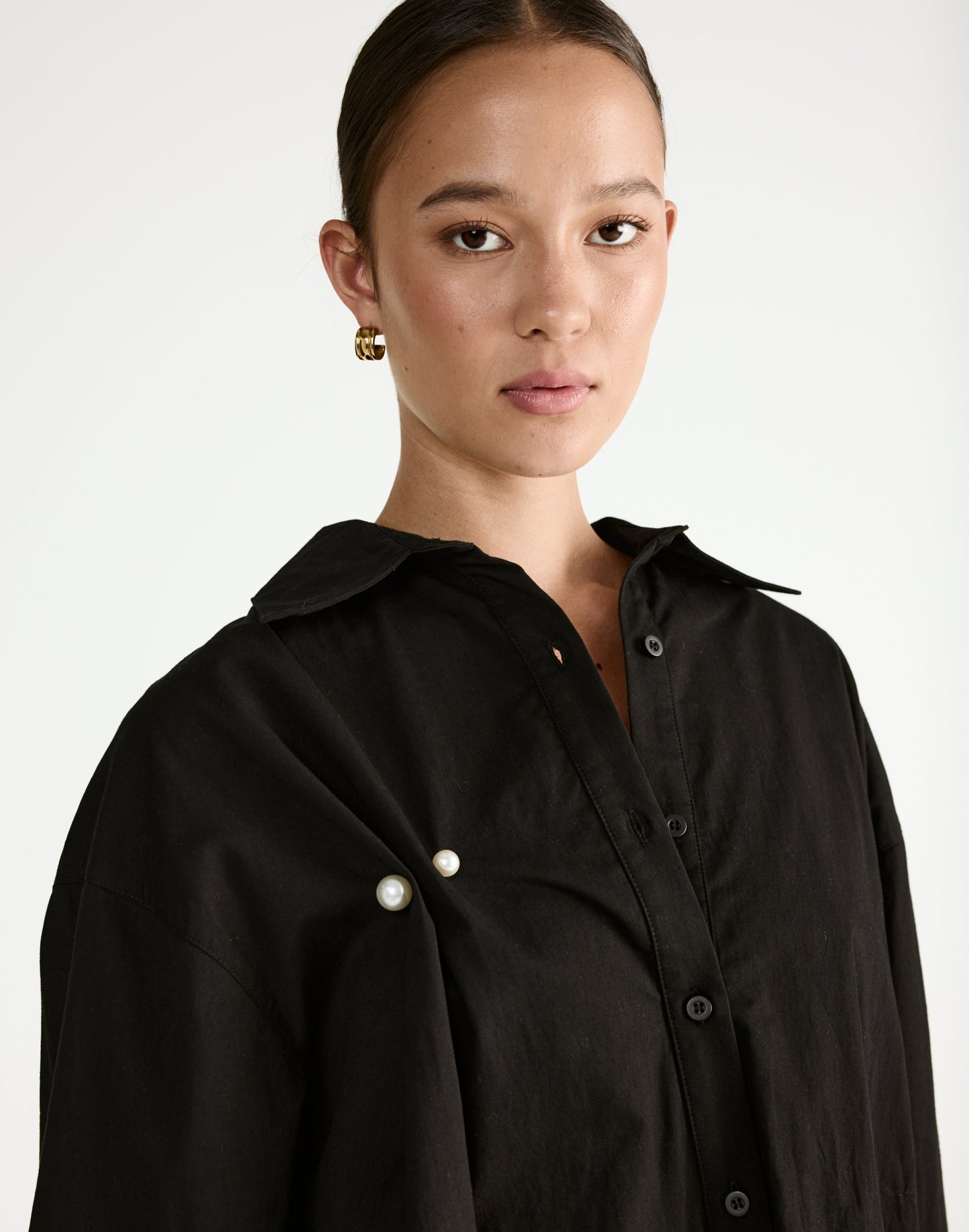 Estelle Brooch (Gold/Pearl)